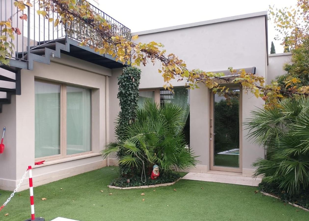 Suite Mimosa Con Piscina - Affitti Brevi Italia Sirmione Exterior photo